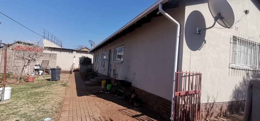4 Bedroom Property for Sale in Glenvista Gauteng