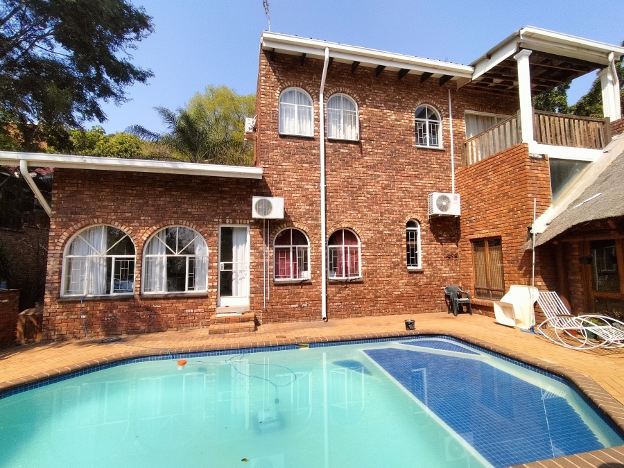 5 Bedroom Property for Sale in Florauna Gauteng