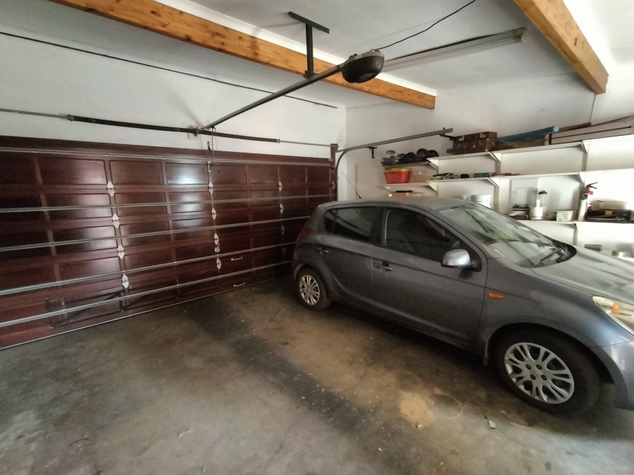 5 Bedroom Property for Sale in Florauna Gauteng