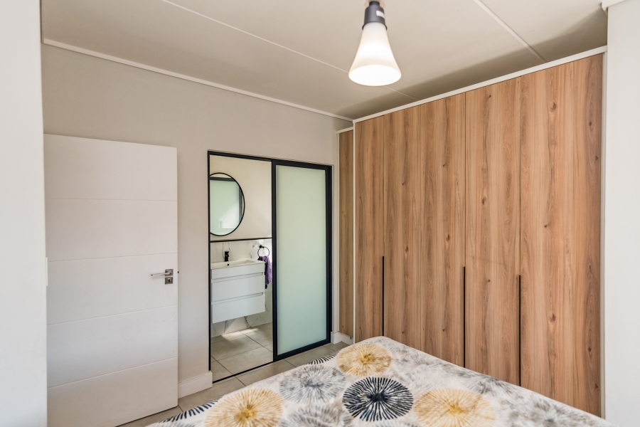 1 Bedroom Property for Sale in Waterfall Gauteng