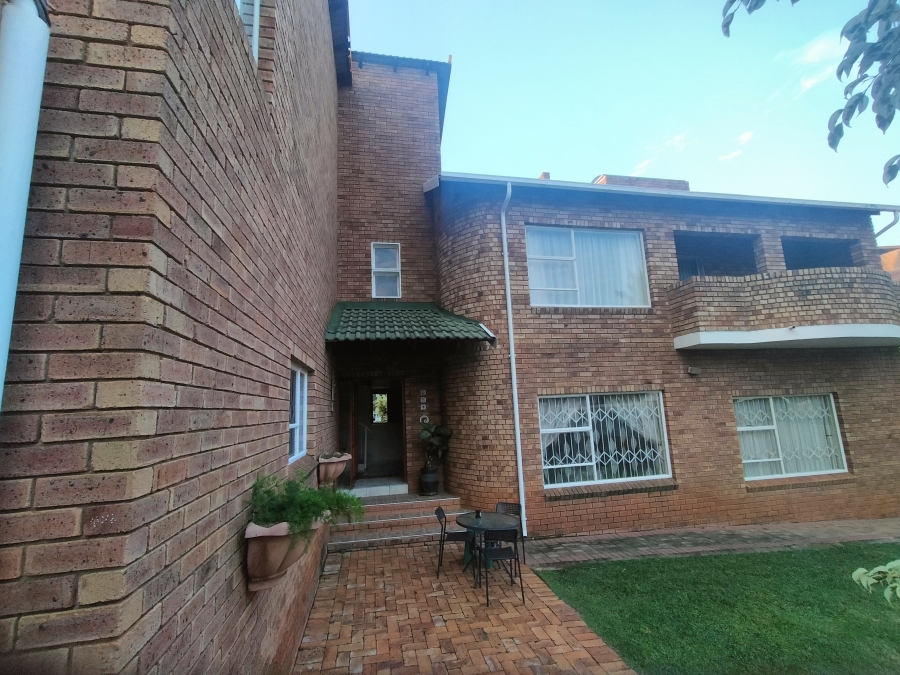 5 Bedroom Property for Sale in Amandasig Gauteng