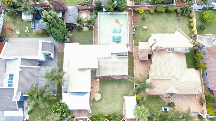 5 Bedroom Property for Sale in Amandasig Gauteng