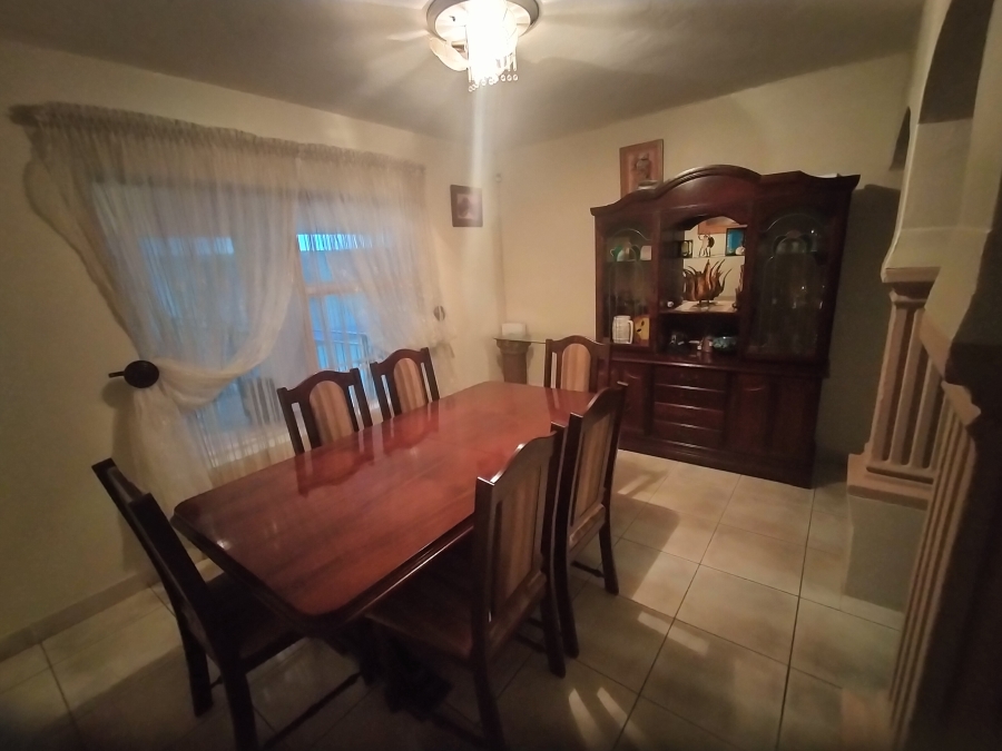 5 Bedroom Property for Sale in Amandasig Gauteng