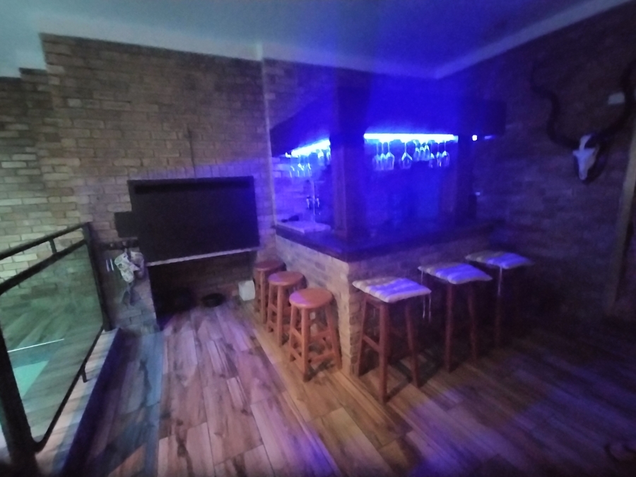 5 Bedroom Property for Sale in Amandasig Gauteng