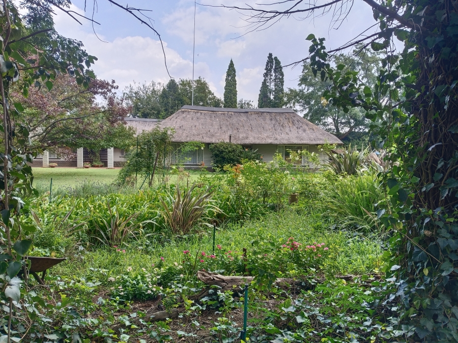 5 Bedroom Property for Sale in Clubview Gauteng