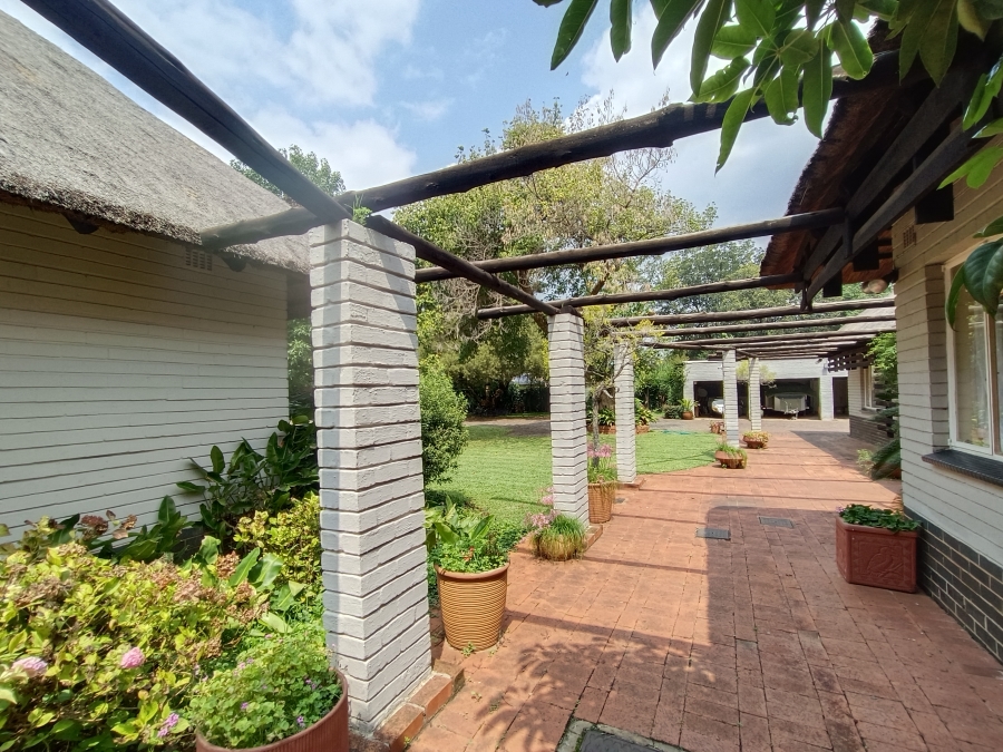 5 Bedroom Property for Sale in Clubview Gauteng