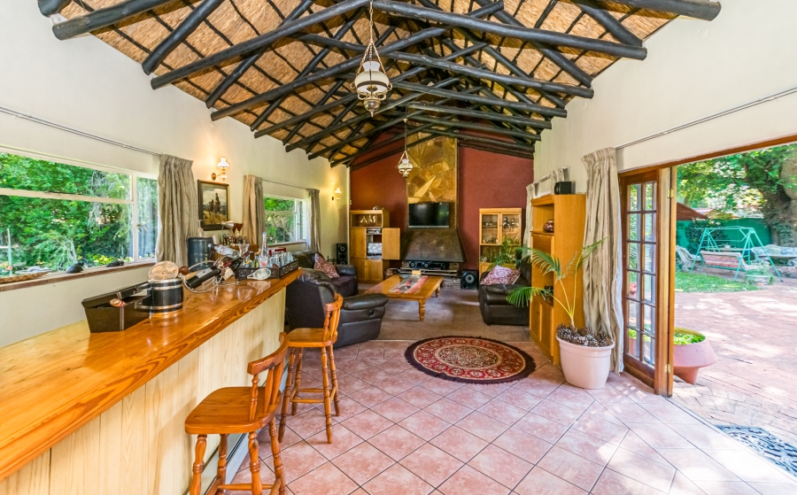 5 Bedroom Property for Sale in Clubview Gauteng