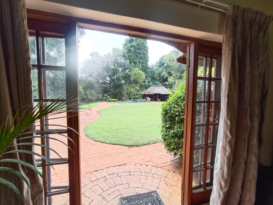 5 Bedroom Property for Sale in Clubview Gauteng