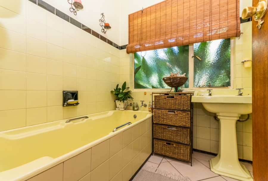 5 Bedroom Property for Sale in Clubview Gauteng