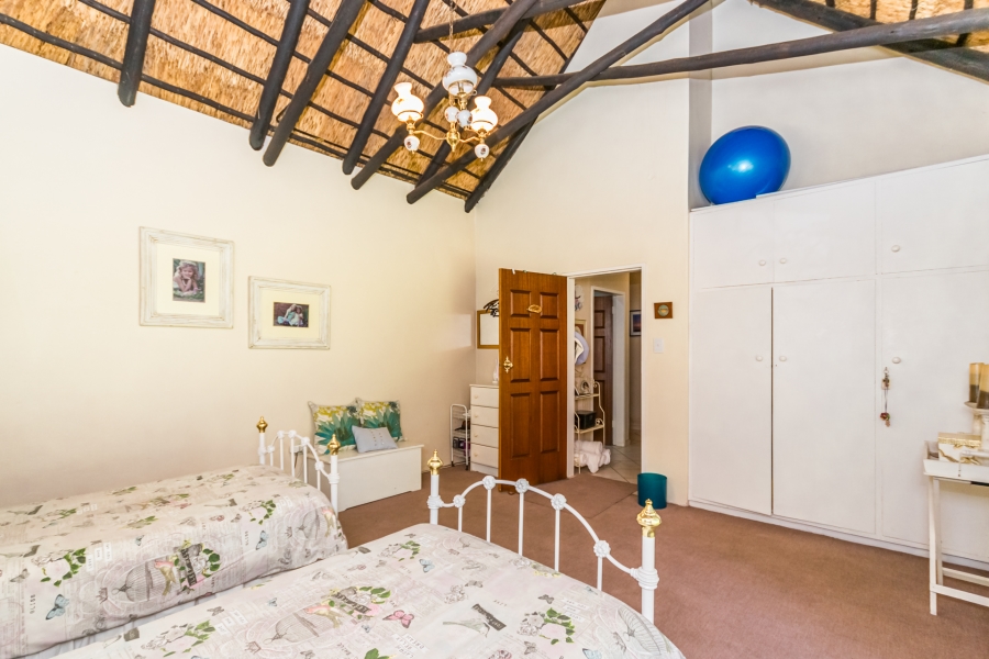 5 Bedroom Property for Sale in Clubview Gauteng