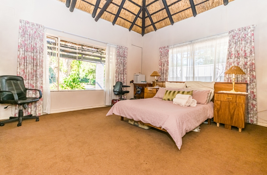 5 Bedroom Property for Sale in Clubview Gauteng