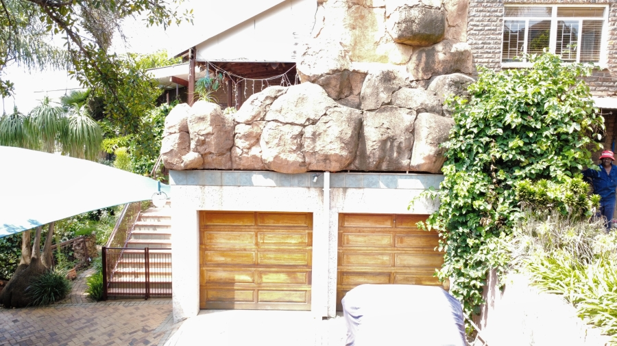 9 Bedroom Property for Sale in Pretoria North Gauteng