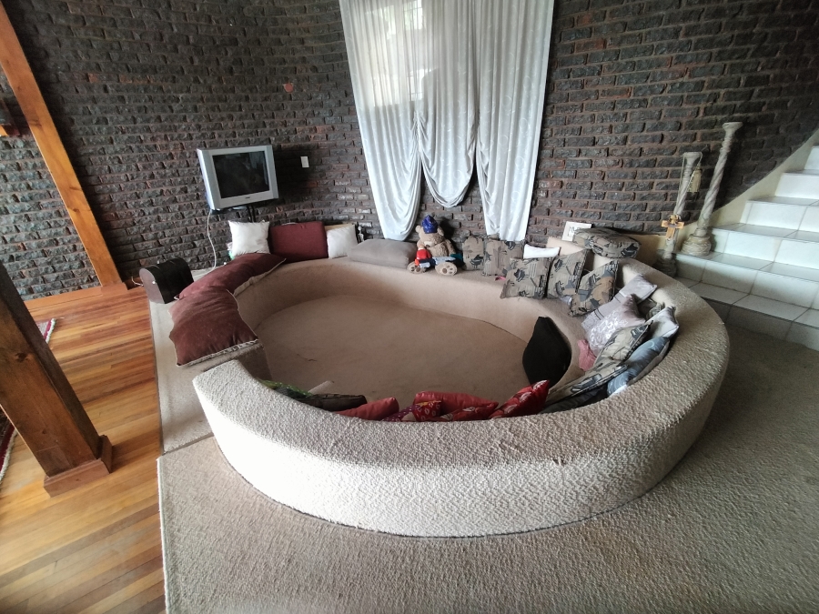 9 Bedroom Property for Sale in Pretoria North Gauteng