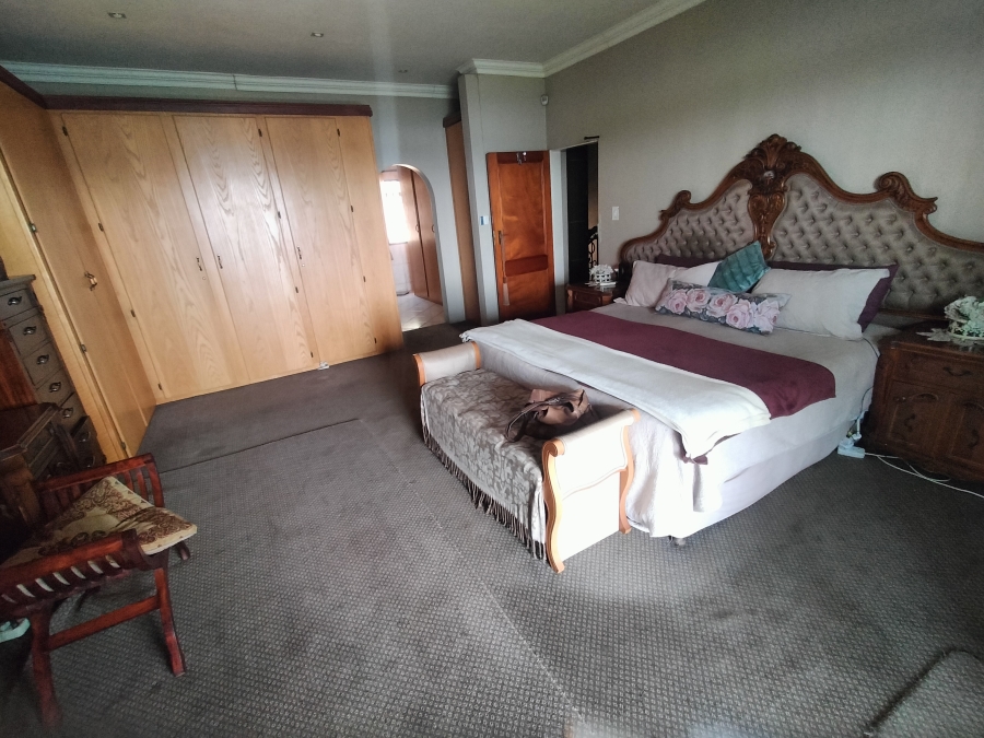 9 Bedroom Property for Sale in Pretoria North Gauteng