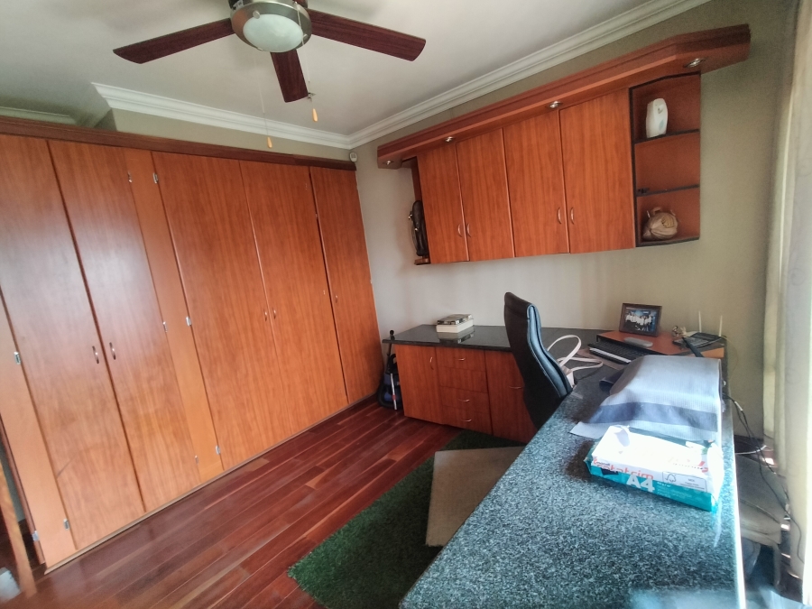 9 Bedroom Property for Sale in Pretoria North Gauteng