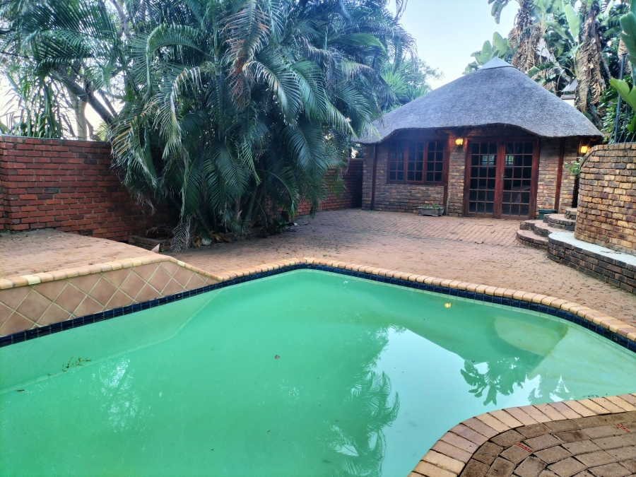 6 Bedroom Property for Sale in Florauna Gauteng