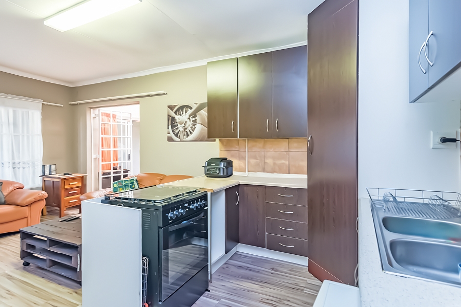 5 Bedroom Property for Sale in Roodekrans Gauteng