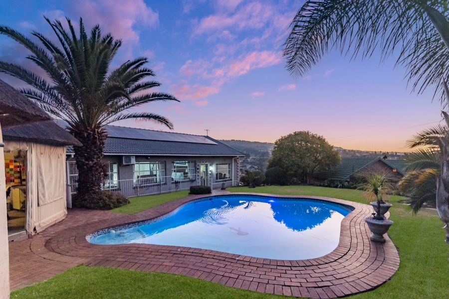 5 Bedroom Property for Sale in Roodekrans Gauteng