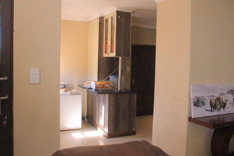 3 Bedroom Property for Sale in Roodekop Gauteng