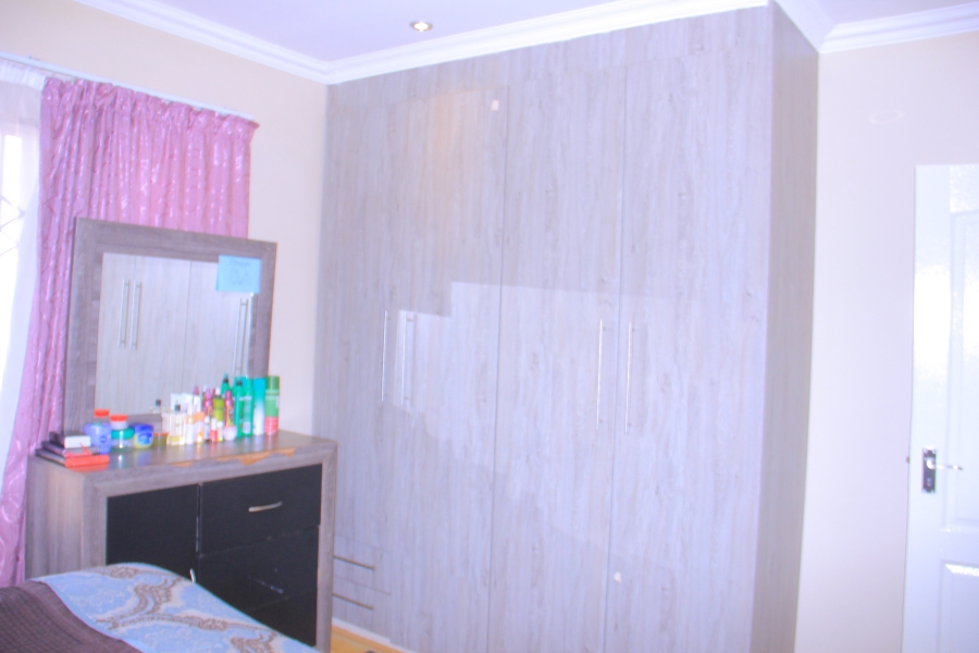 3 Bedroom Property for Sale in Roodekop Gauteng