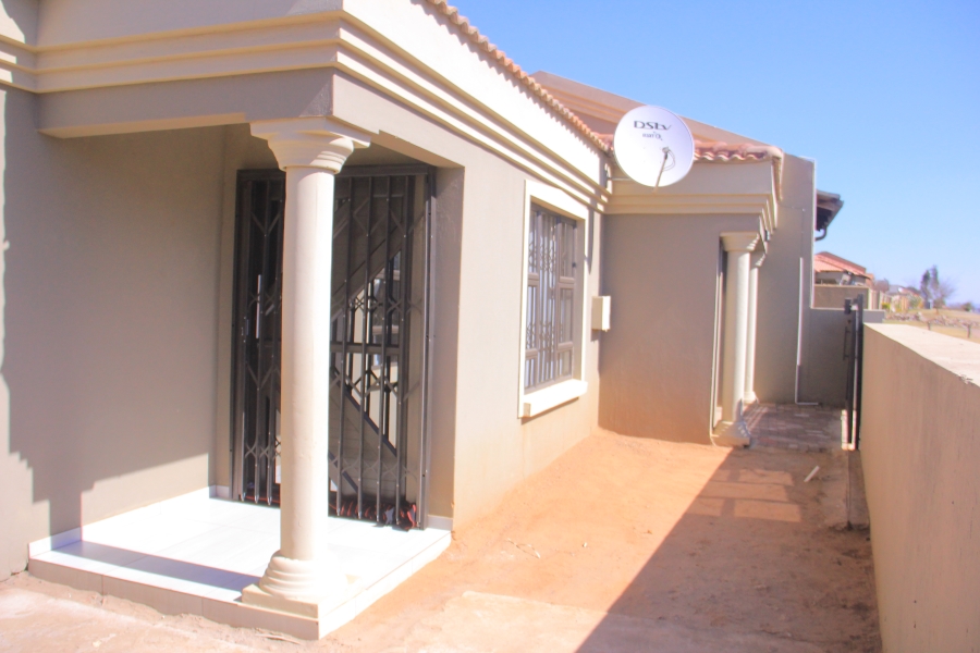 3 Bedroom Property for Sale in Roodekop Gauteng