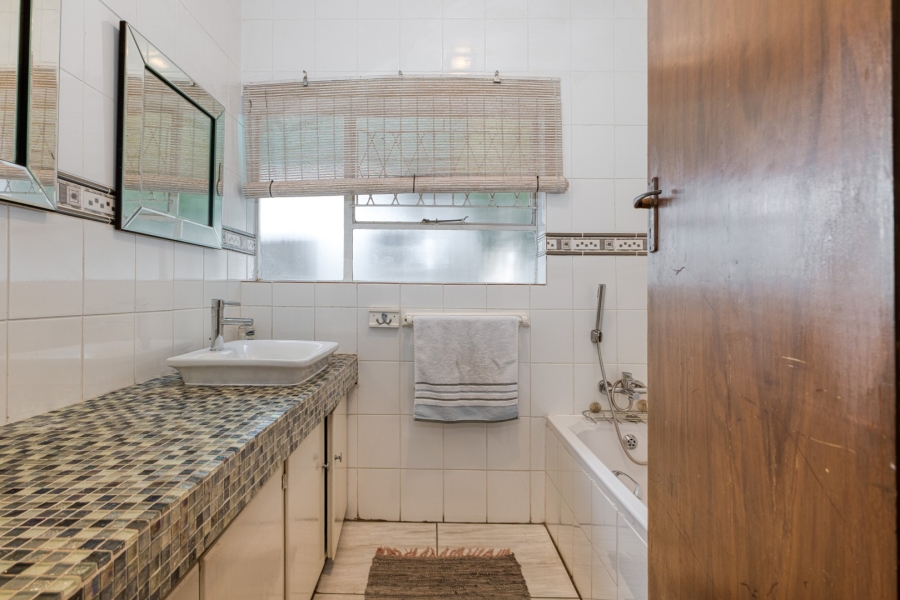 4 Bedroom Property for Sale in Linden Gauteng