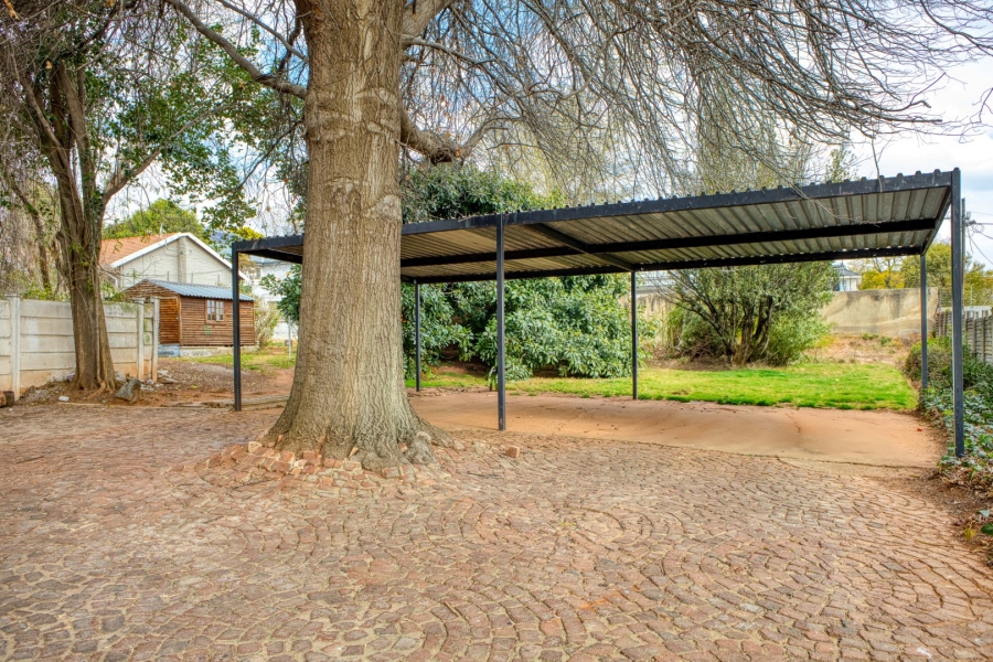 4 Bedroom Property for Sale in Linden Gauteng