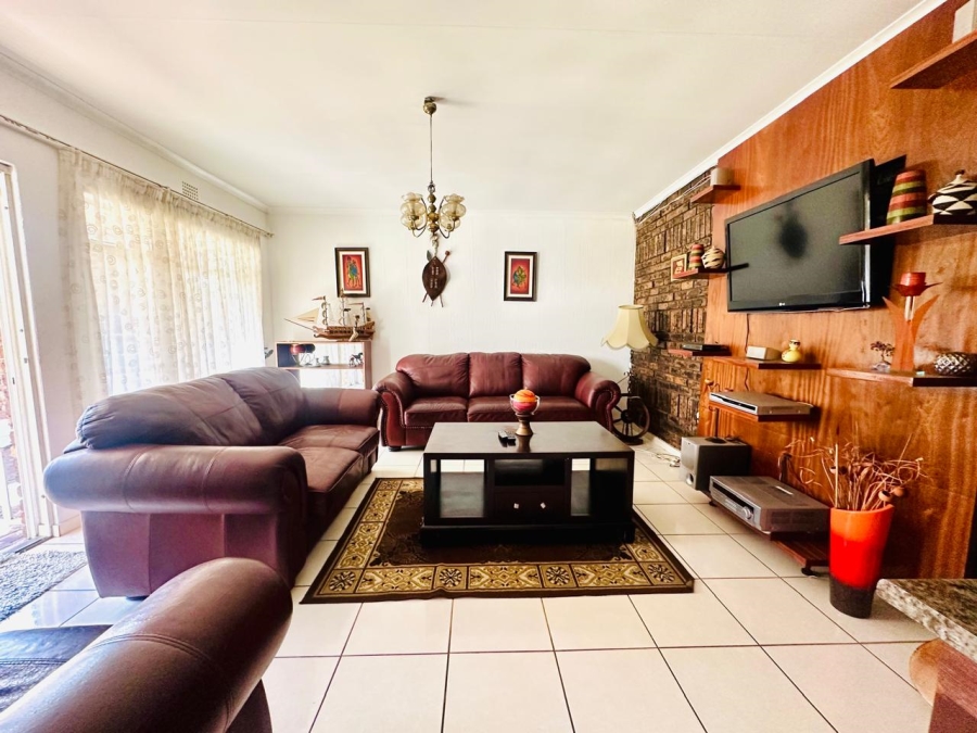3 Bedroom Property for Sale in Brackenhurst Gauteng