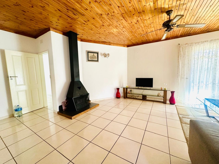 3 Bedroom Property for Sale in Brackenhurst Gauteng