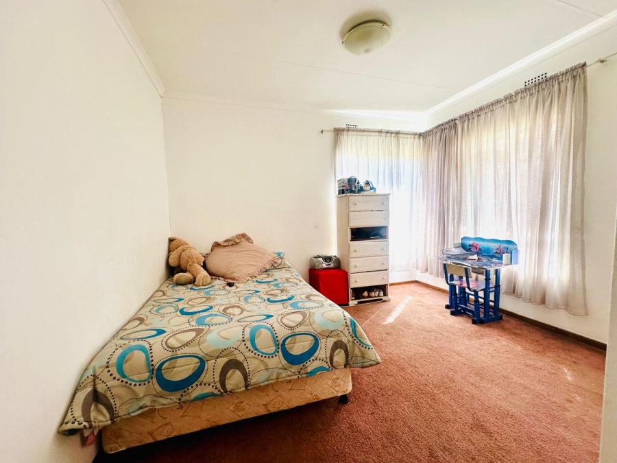 3 Bedroom Property for Sale in Brackenhurst Gauteng