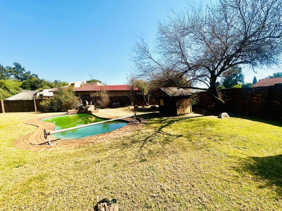3 Bedroom Property for Sale in Brackenhurst Gauteng
