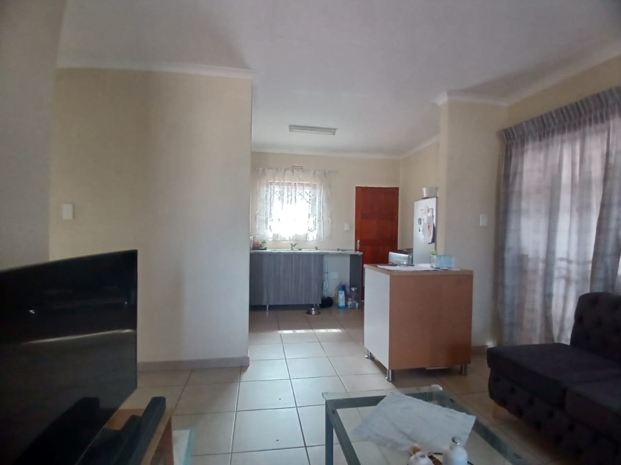 3 Bedroom Property for Sale in Azaadville Gardens Gauteng