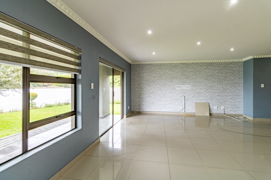 To Let 4 Bedroom Property for Rent in Willow Acres Gauteng