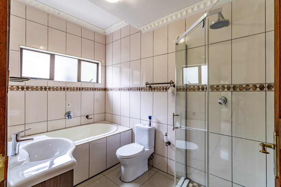 To Let 4 Bedroom Property for Rent in Willow Acres Gauteng