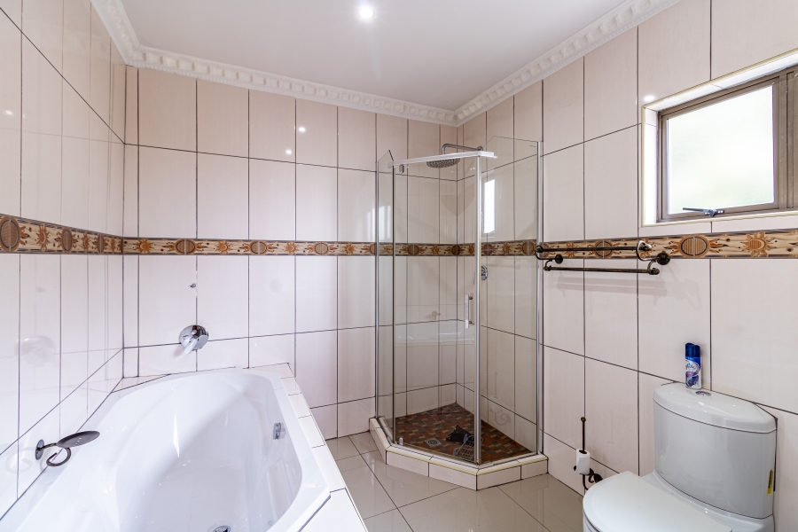To Let 4 Bedroom Property for Rent in Willow Acres Gauteng