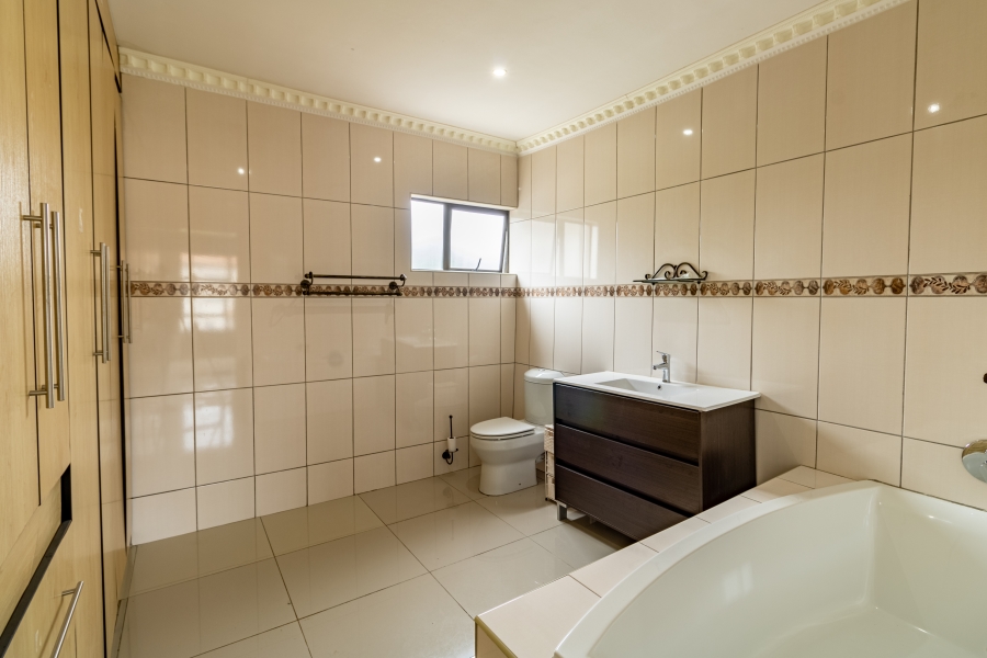 To Let 4 Bedroom Property for Rent in Willow Acres Gauteng