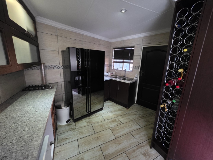 4 Bedroom Property for Sale in Magalieskruin Gauteng