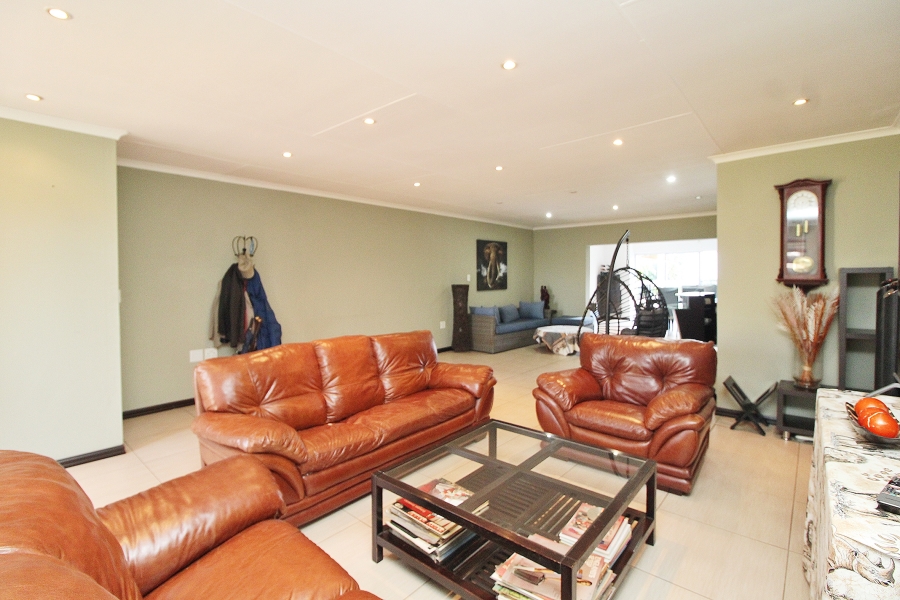 4 Bedroom Property for Sale in Primrose Hill Gauteng