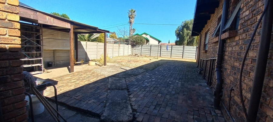 4 Bedroom Property for Sale in Dalpark Gauteng