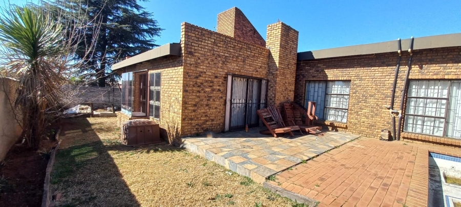 4 Bedroom Property for Sale in Dalpark Gauteng