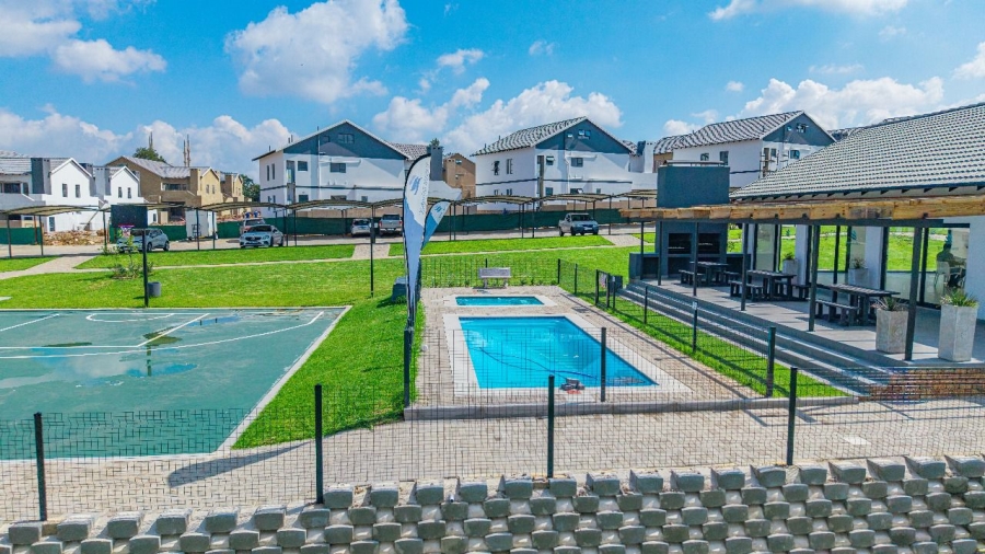 To Let 3 Bedroom Property for Rent in Glen Austin Gauteng