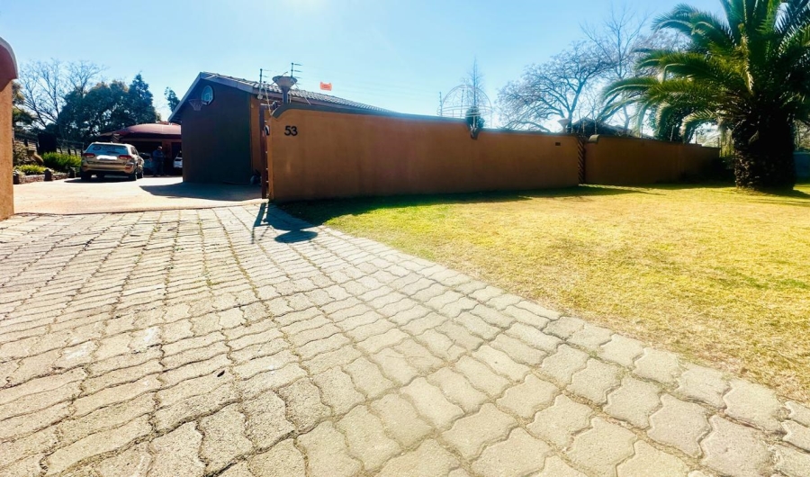 4 Bedroom Property for Sale in Brackenhurst Gauteng