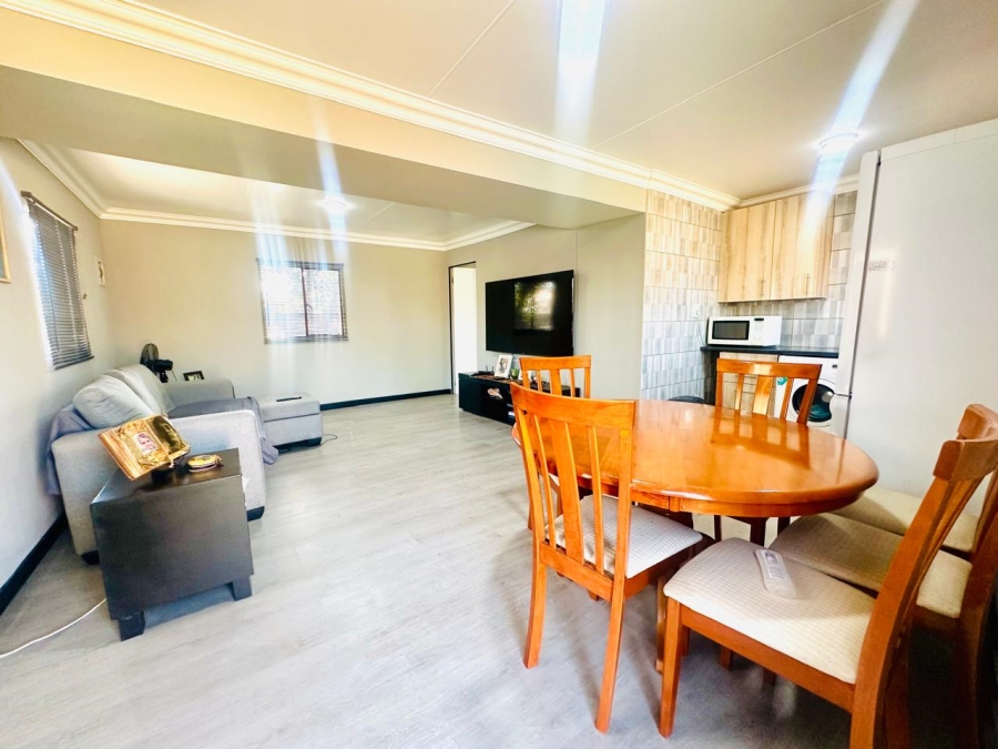 4 Bedroom Property for Sale in Brackenhurst Gauteng