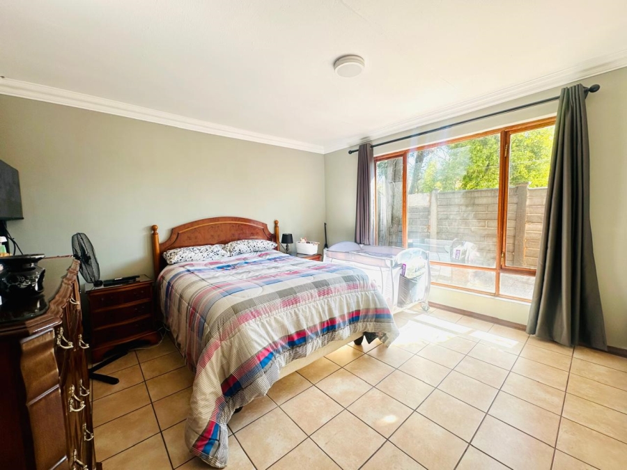 4 Bedroom Property for Sale in Brackenhurst Gauteng