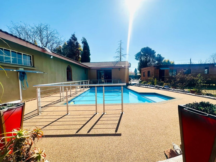 4 Bedroom Property for Sale in Brackenhurst Gauteng