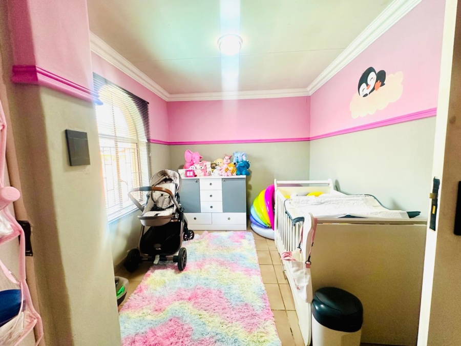 4 Bedroom Property for Sale in Brackenhurst Gauteng