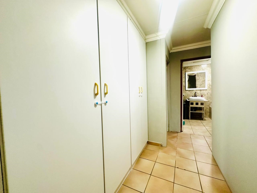 4 Bedroom Property for Sale in Brackenhurst Gauteng