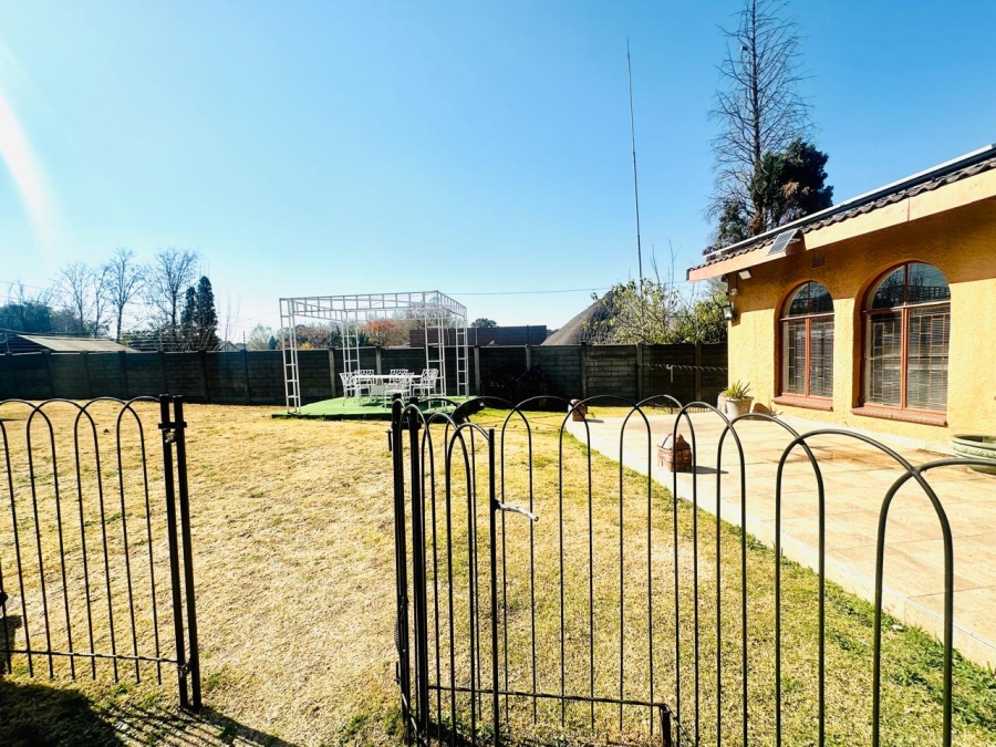 4 Bedroom Property for Sale in Brackenhurst Gauteng