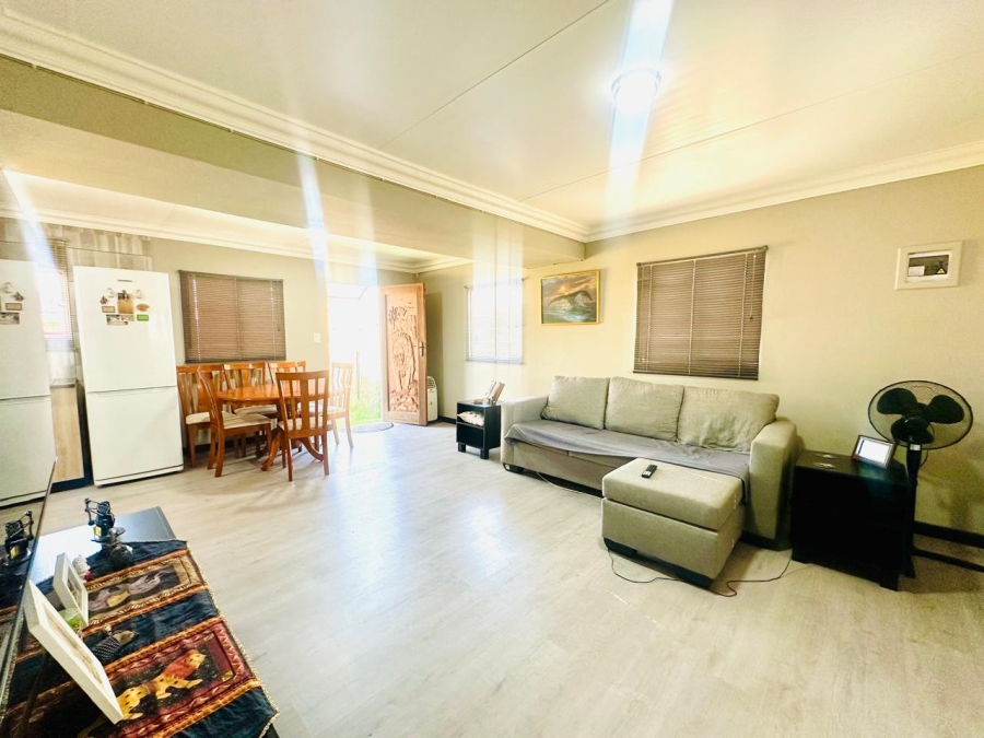 4 Bedroom Property for Sale in Brackenhurst Gauteng