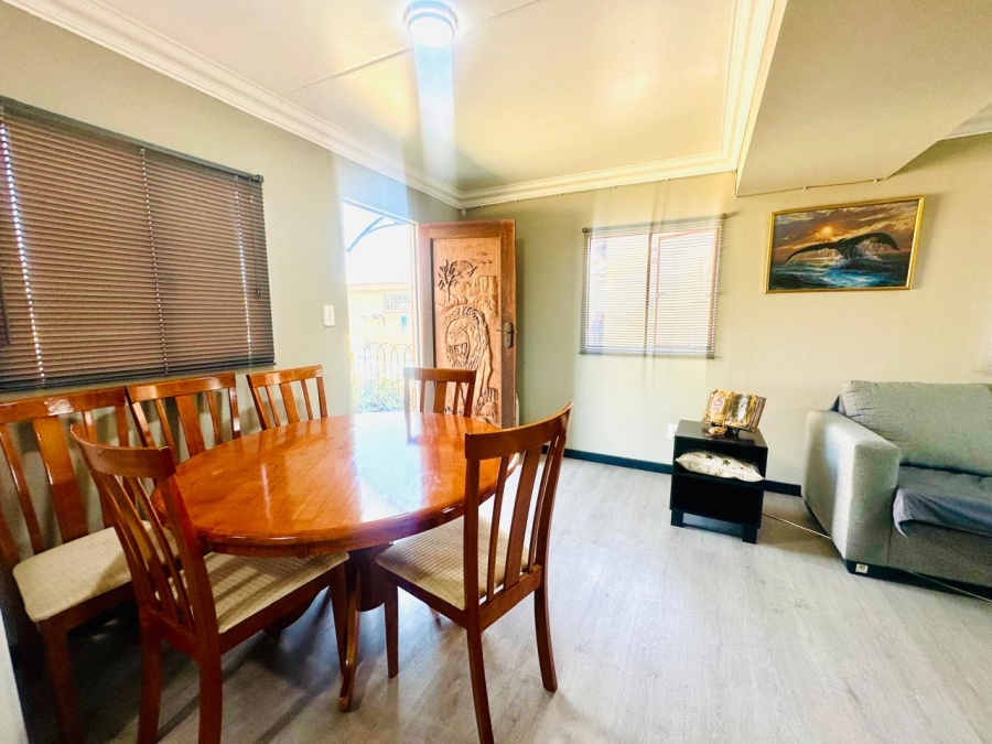 4 Bedroom Property for Sale in Brackenhurst Gauteng